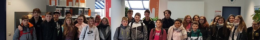 Die Klassen 8M und 8G im BIZ Regensburg